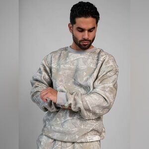 Comfrt Camo Crew NWOT Size Medium